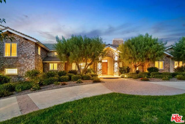 525 Valley Vista Drive