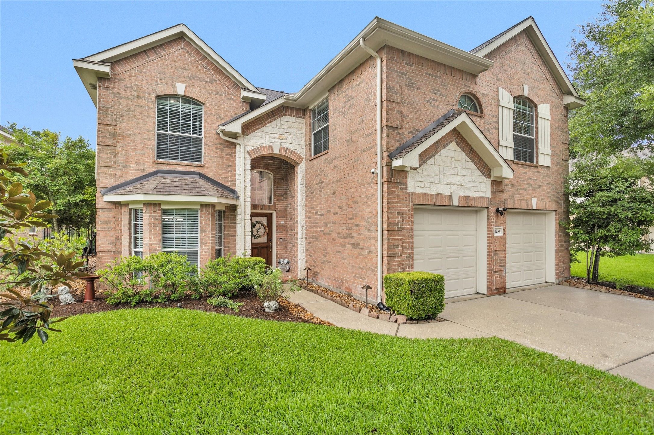 3234 Abbott Lakes Lane