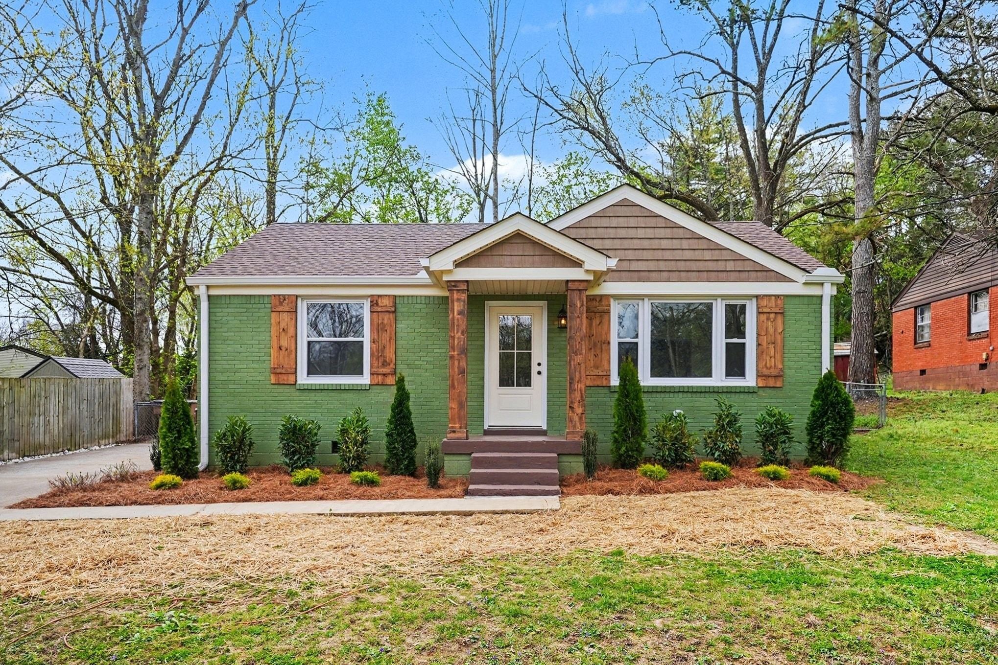 2925 Twin Lawn Dr
