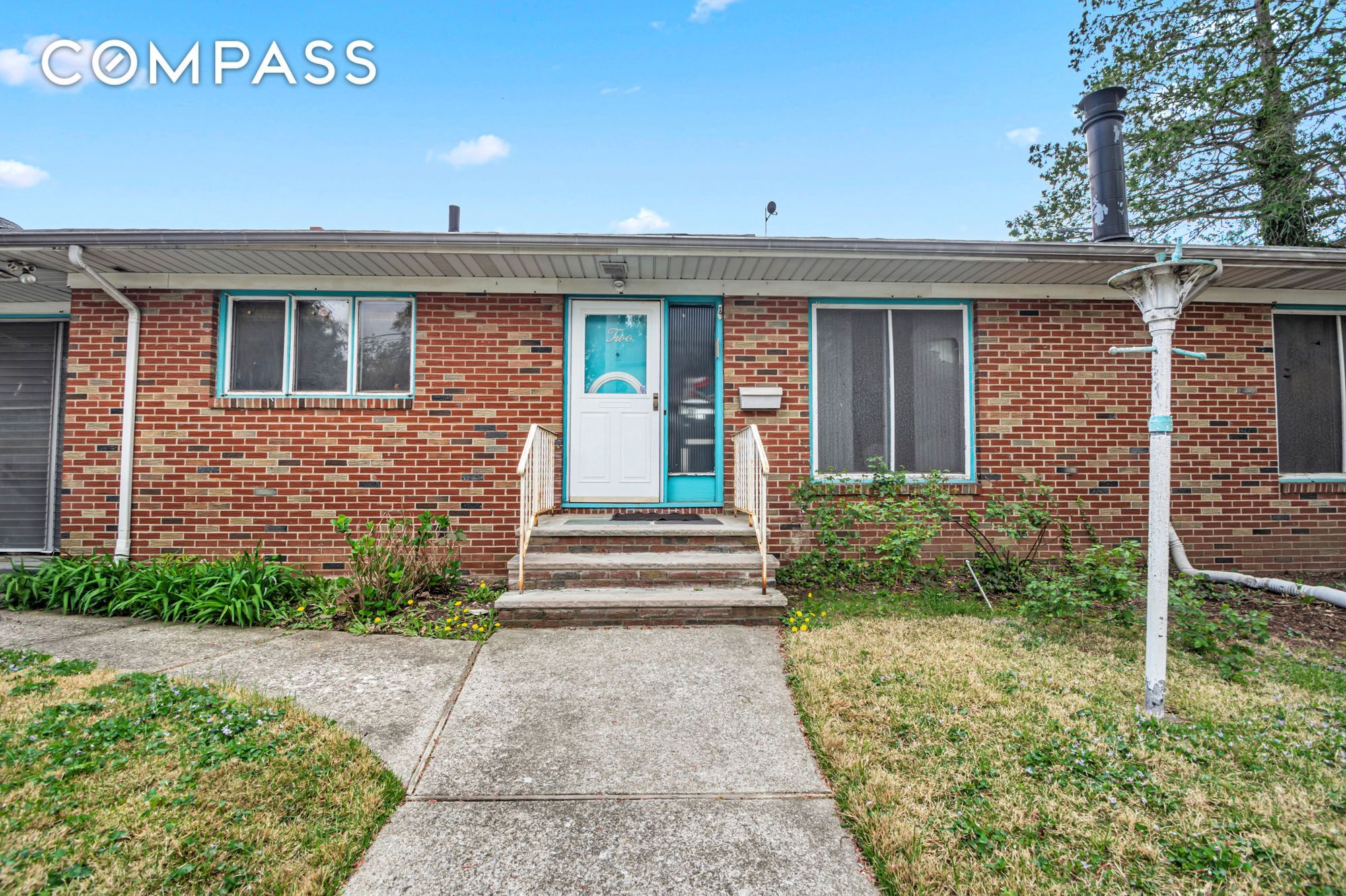 2 Livingston Court