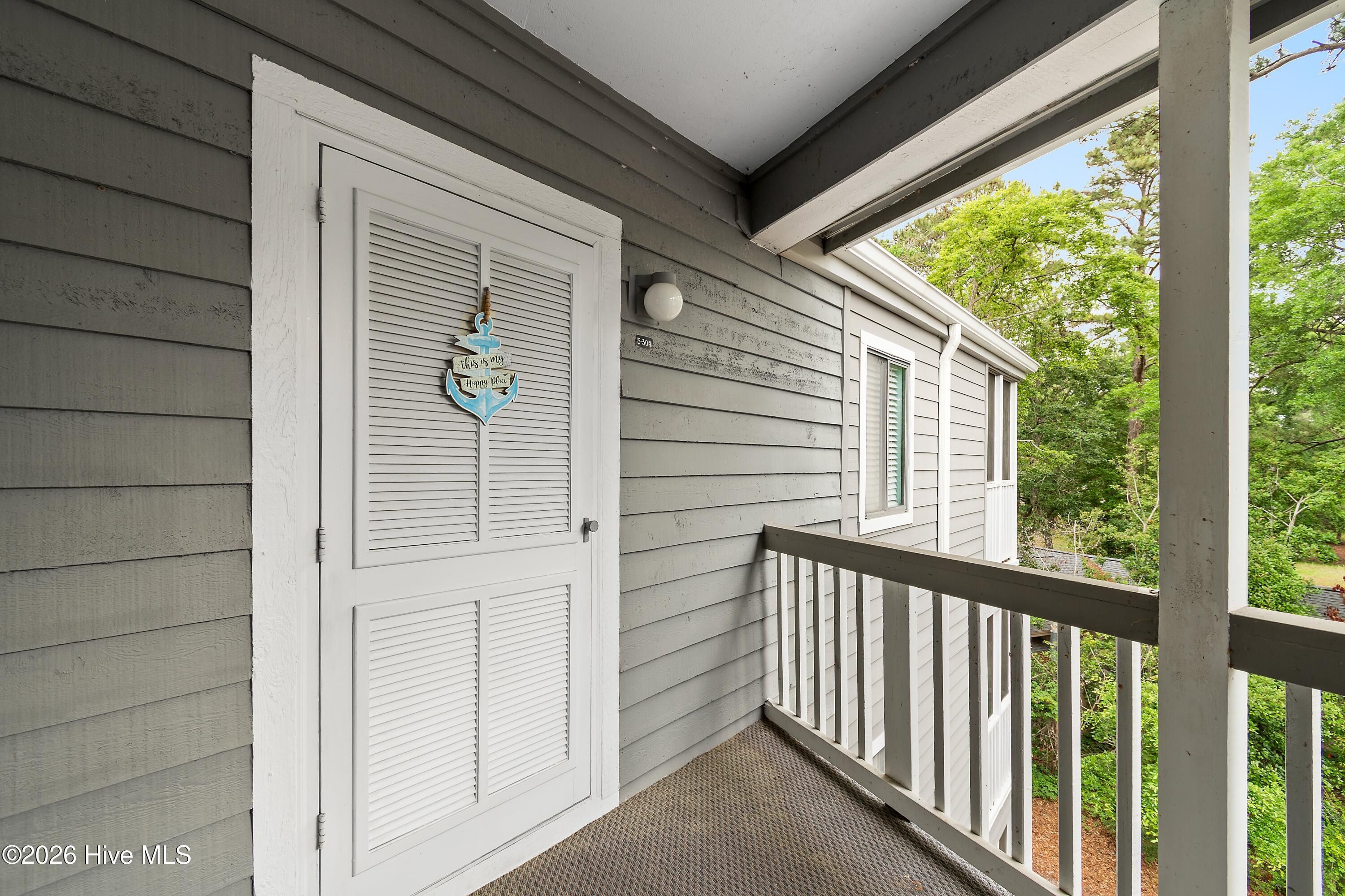 10166 Beach Drive Sw Unit 5304