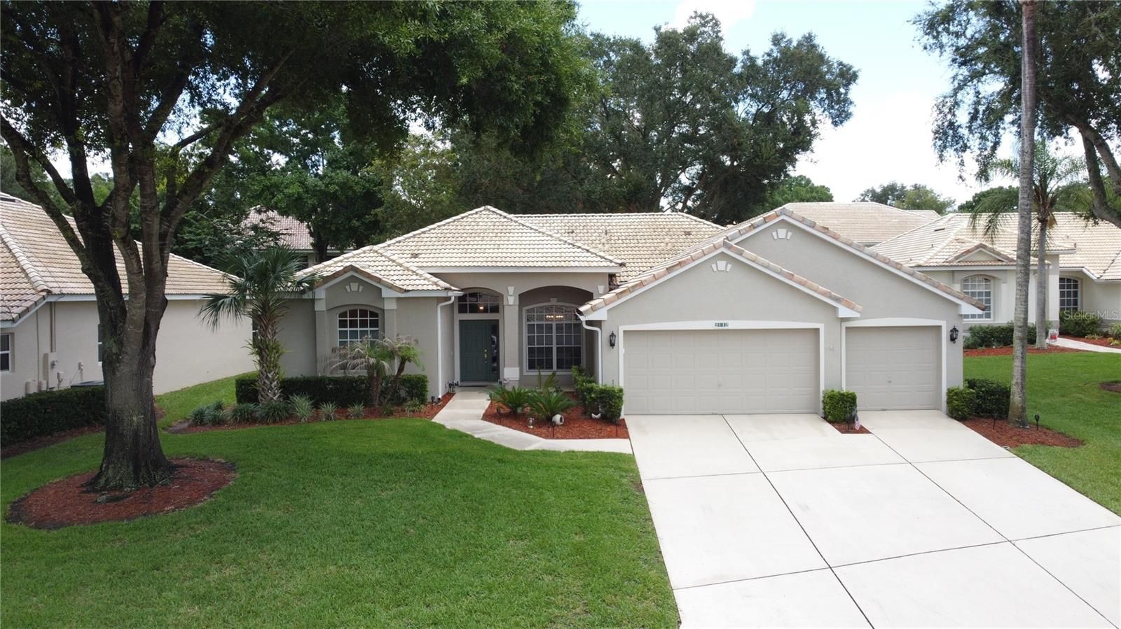 2112 Saint Ives Court