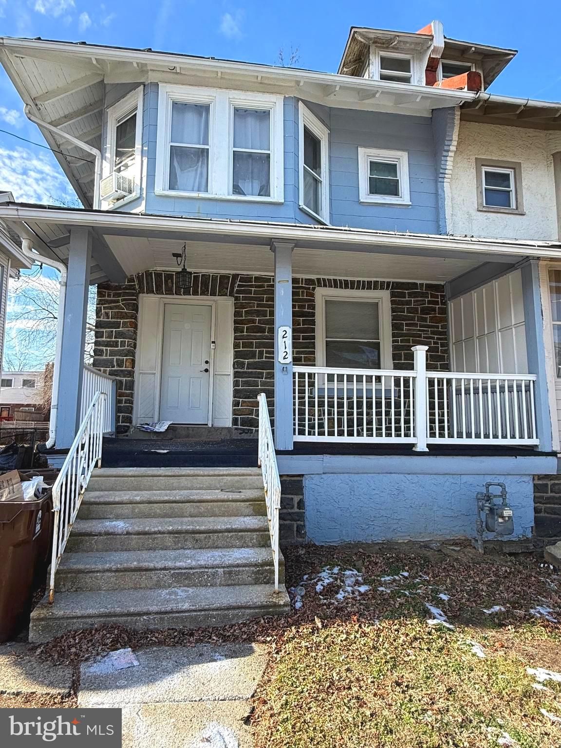 212 N Maple Avenue