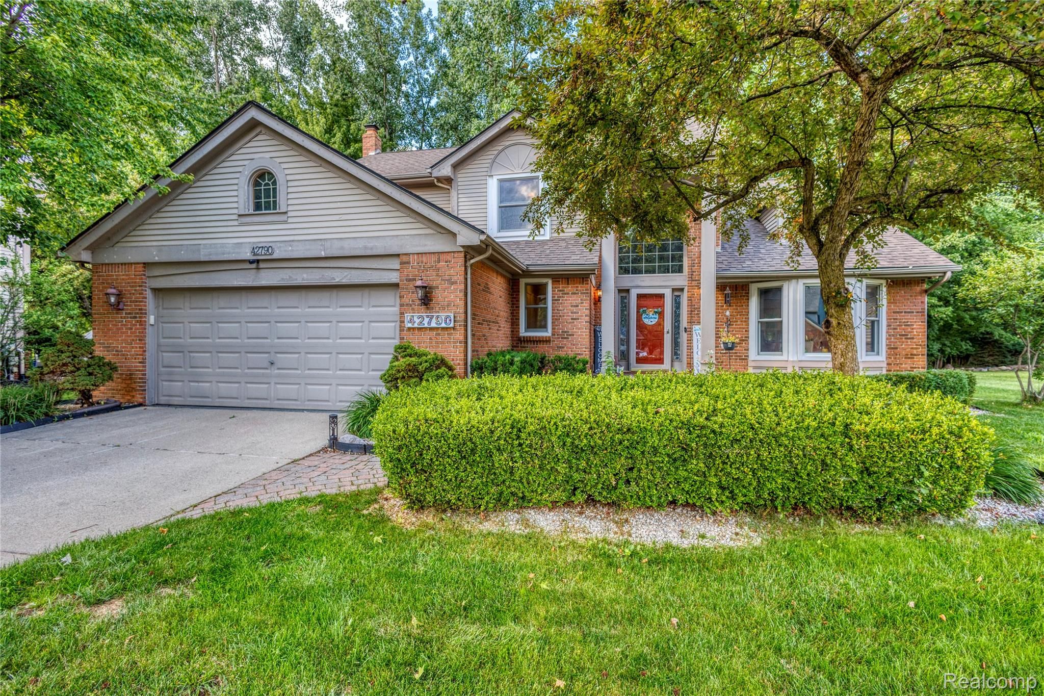 42790 Ledgeview Drive