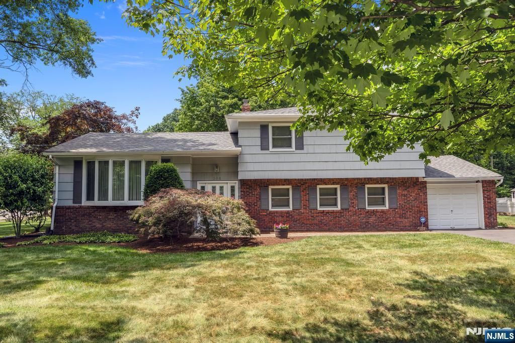 384 Van Emburgh Avenue