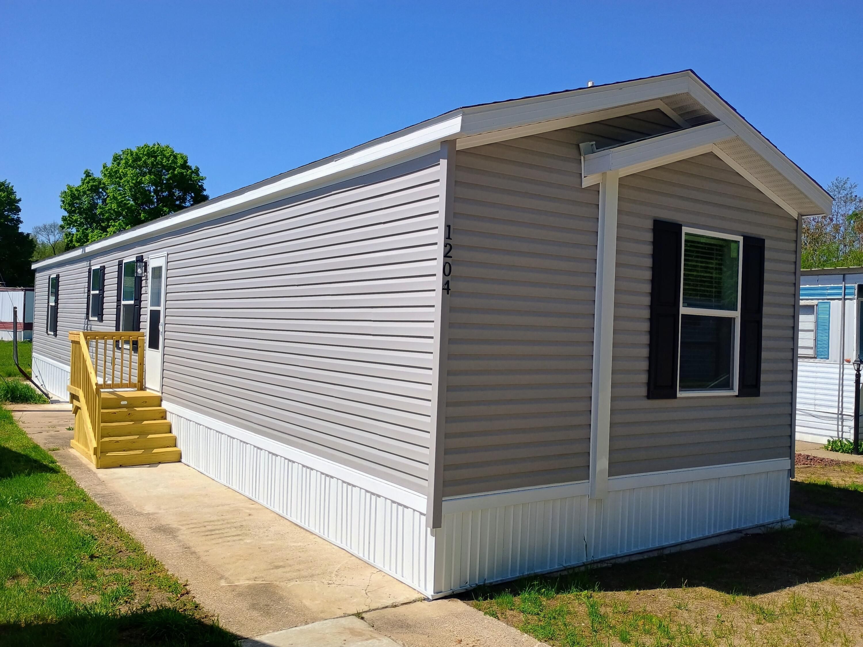 1204 Carlton Court
