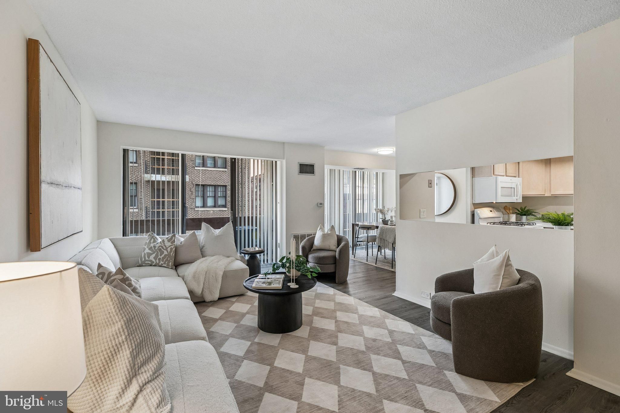 1326 Spruce Street 42 703