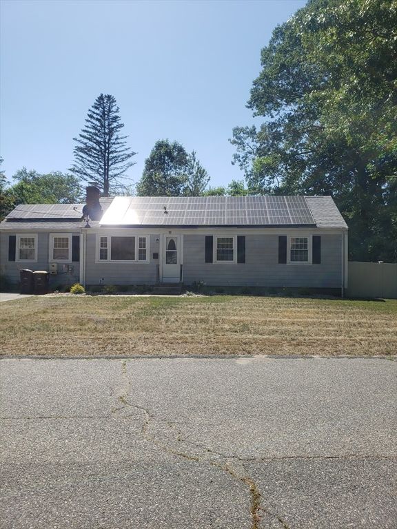 36 Leslie Ave