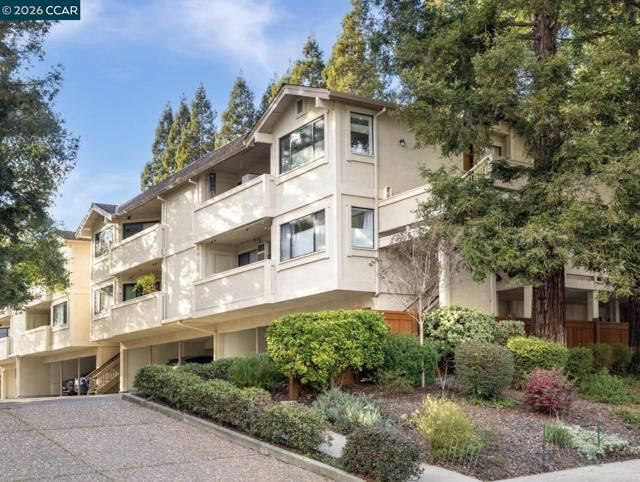 2535 Lucy Lane B