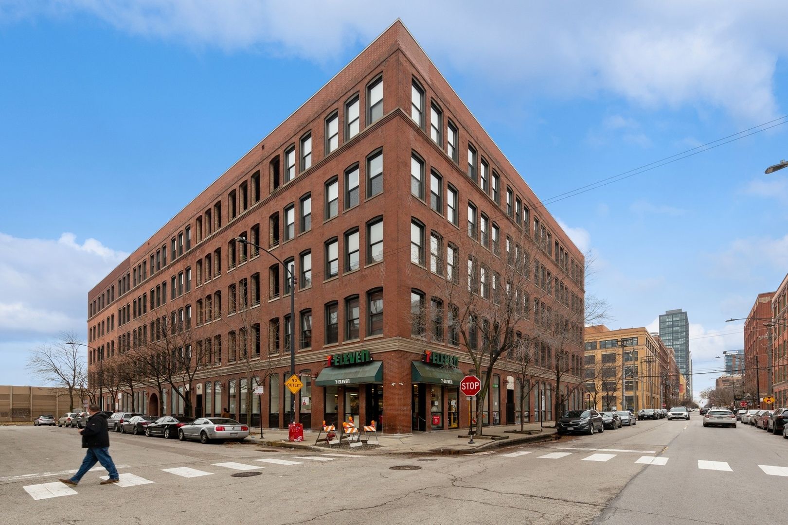 400 S Green Street 310