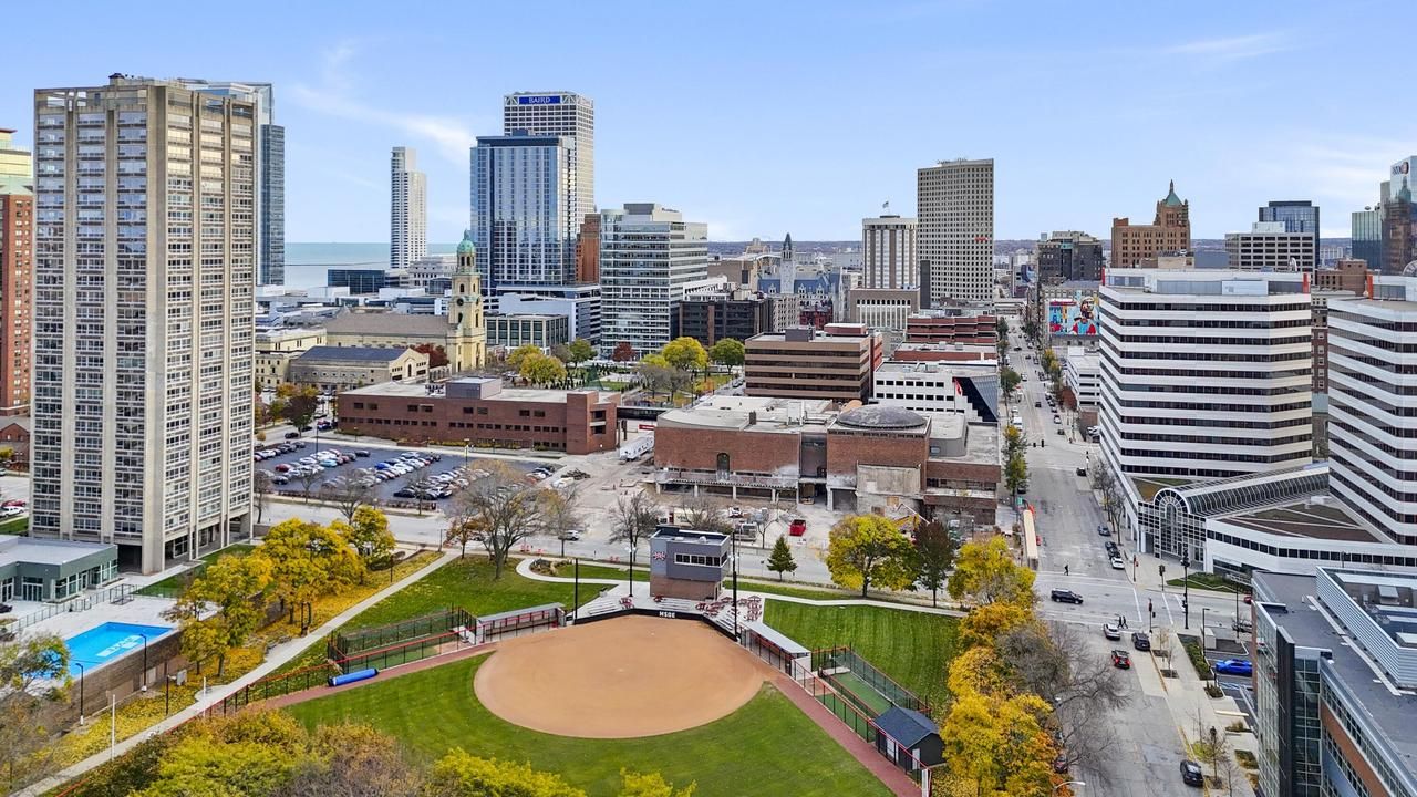 1108 North Milwaukee Street 306