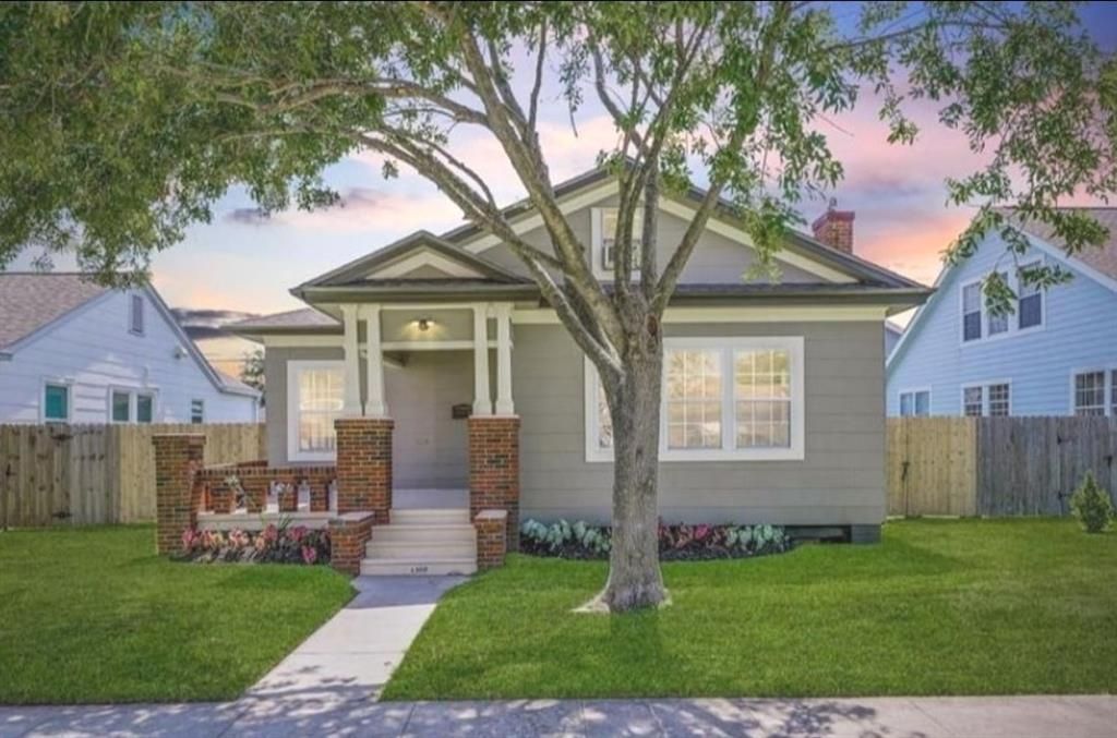 1307 Milam Drive