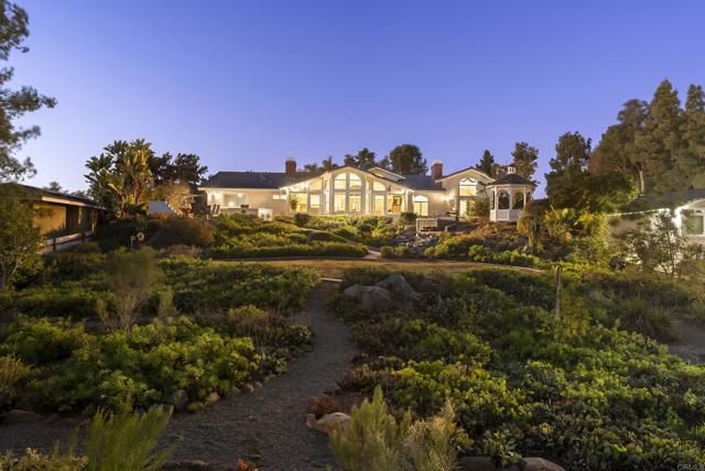 2069 Vista Hermosa Way