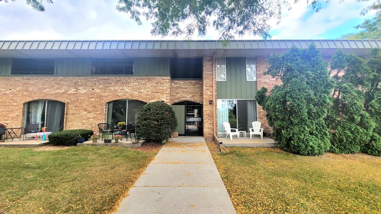 4050 West Rivers Edge Circle 20