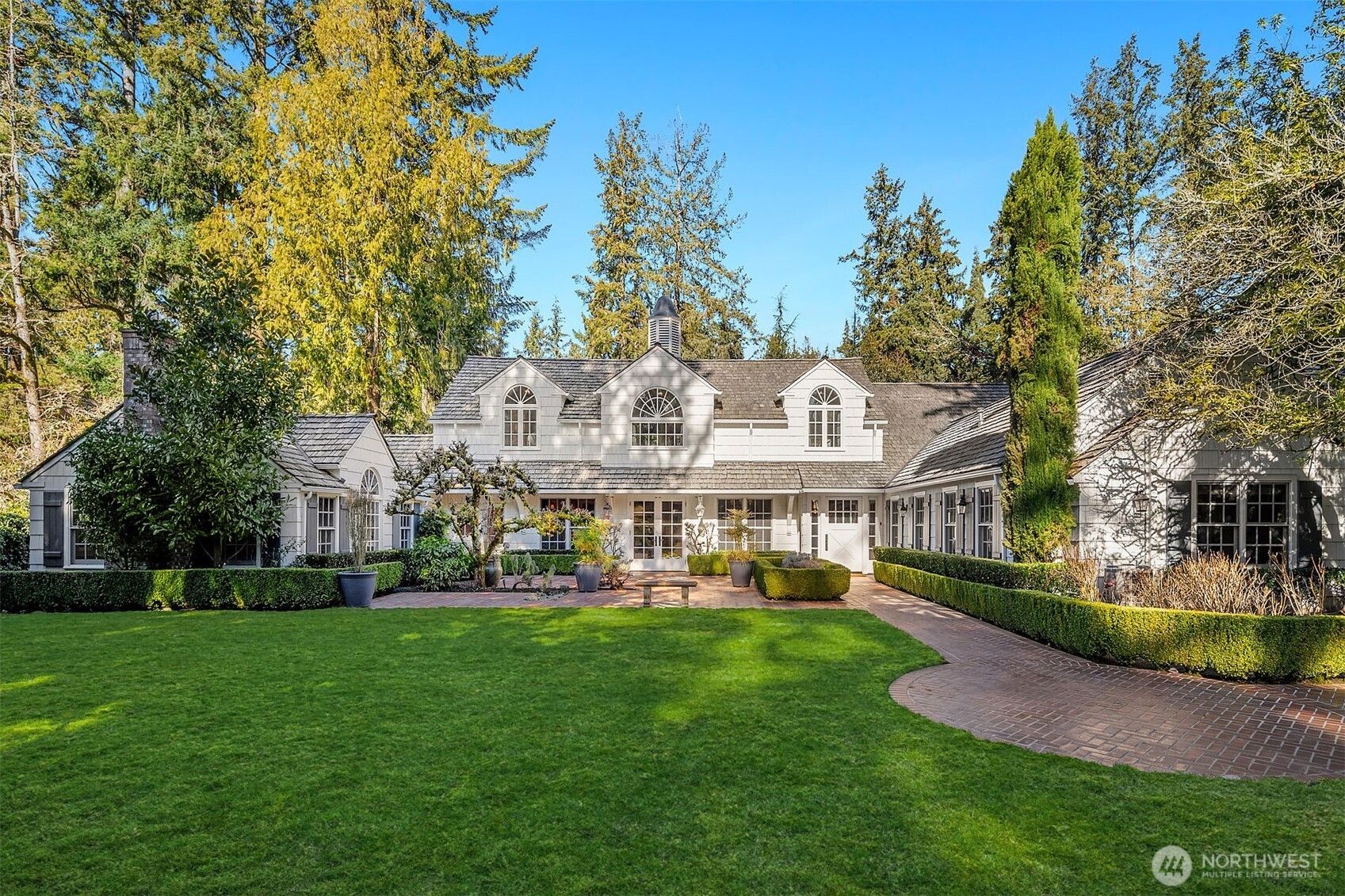1135 Evergreen Point Rd