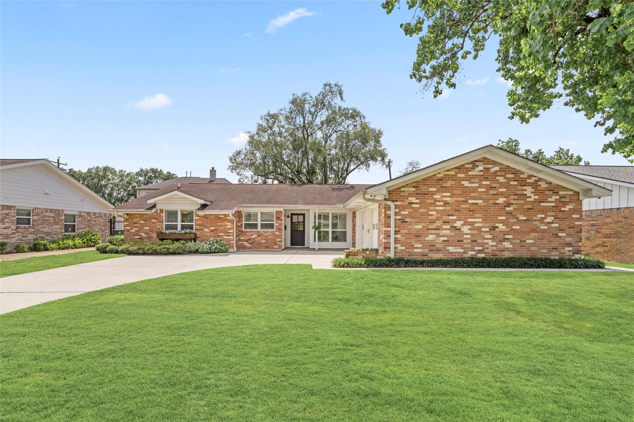 9018 Mullins Drive