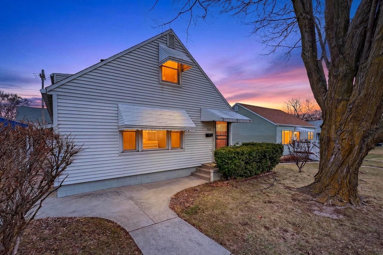 6726 West Silver Spring Drive