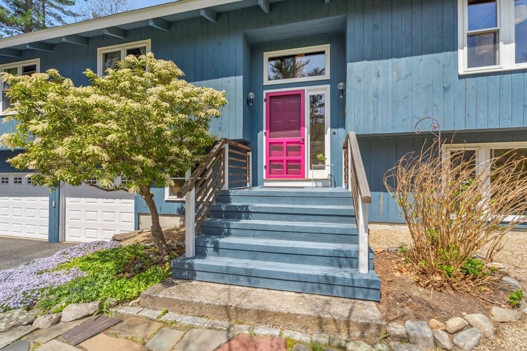 50 Lowell Dr