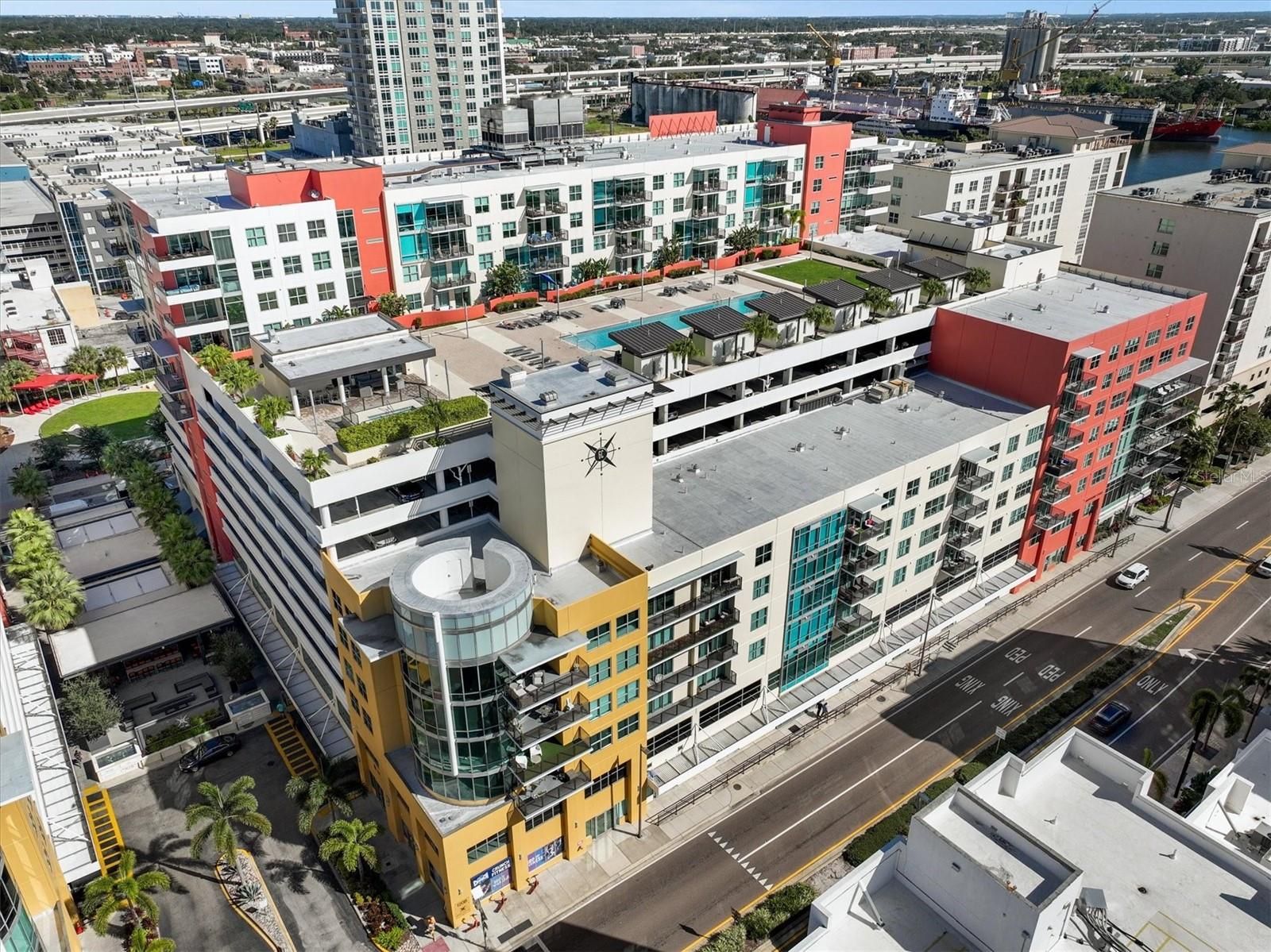 1120 E Kennedy Boulevard 618