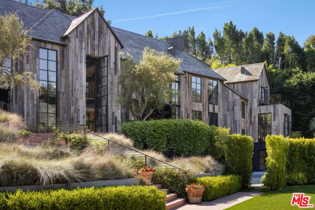 2650 Benedict Canyon Drive