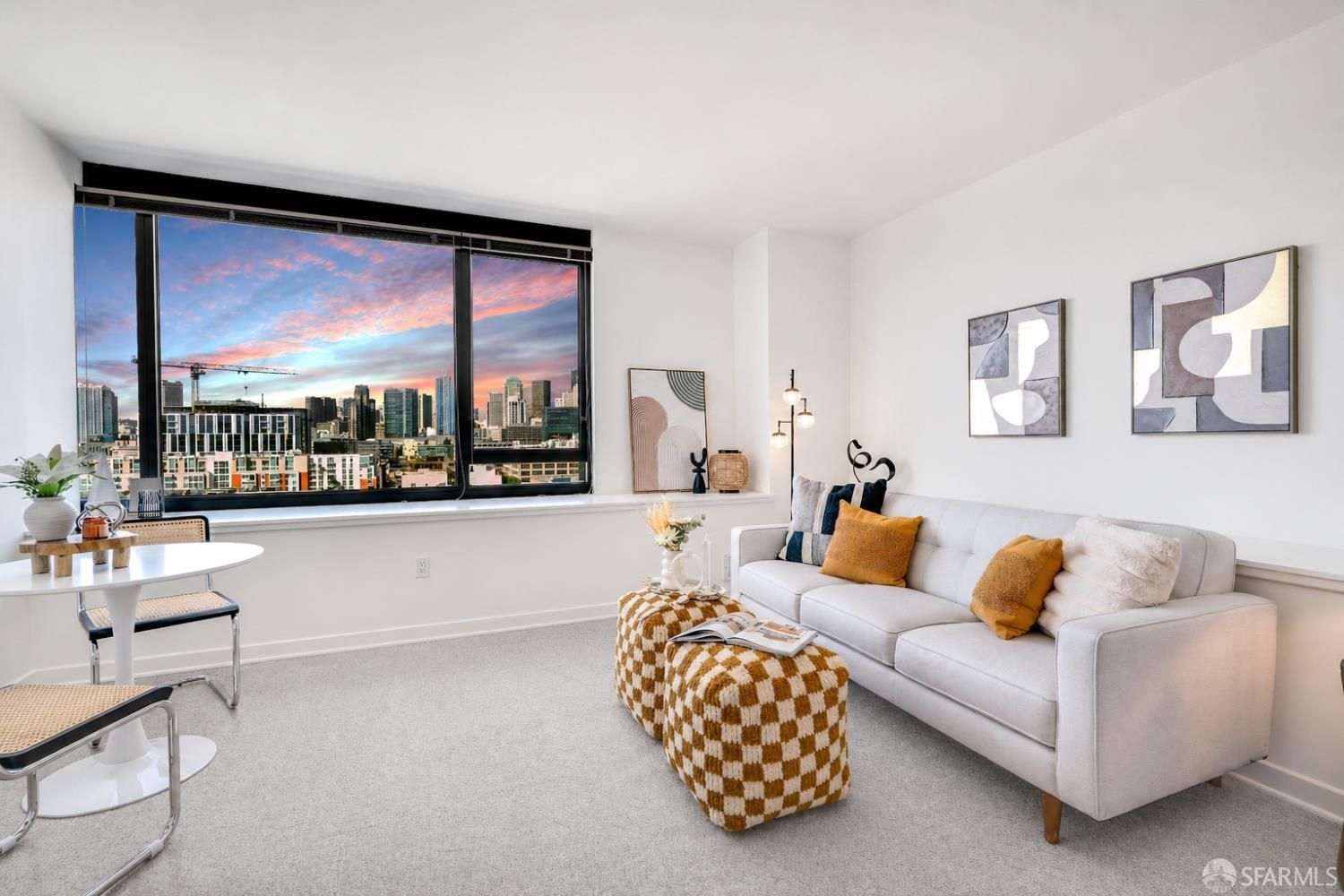 250 King Street 1004