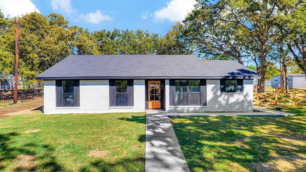 56 Crappie Crescent