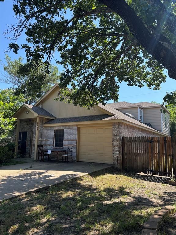 1200 Arthur Court