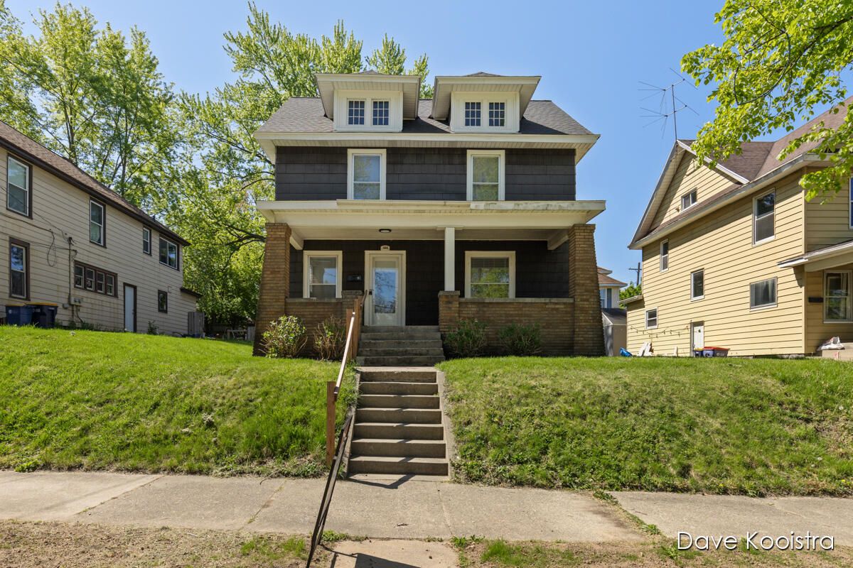 106 Colfax Street Ne