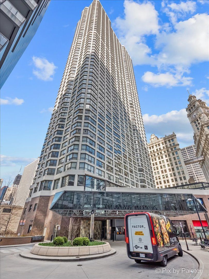 405 N Wabash Avenue 2314