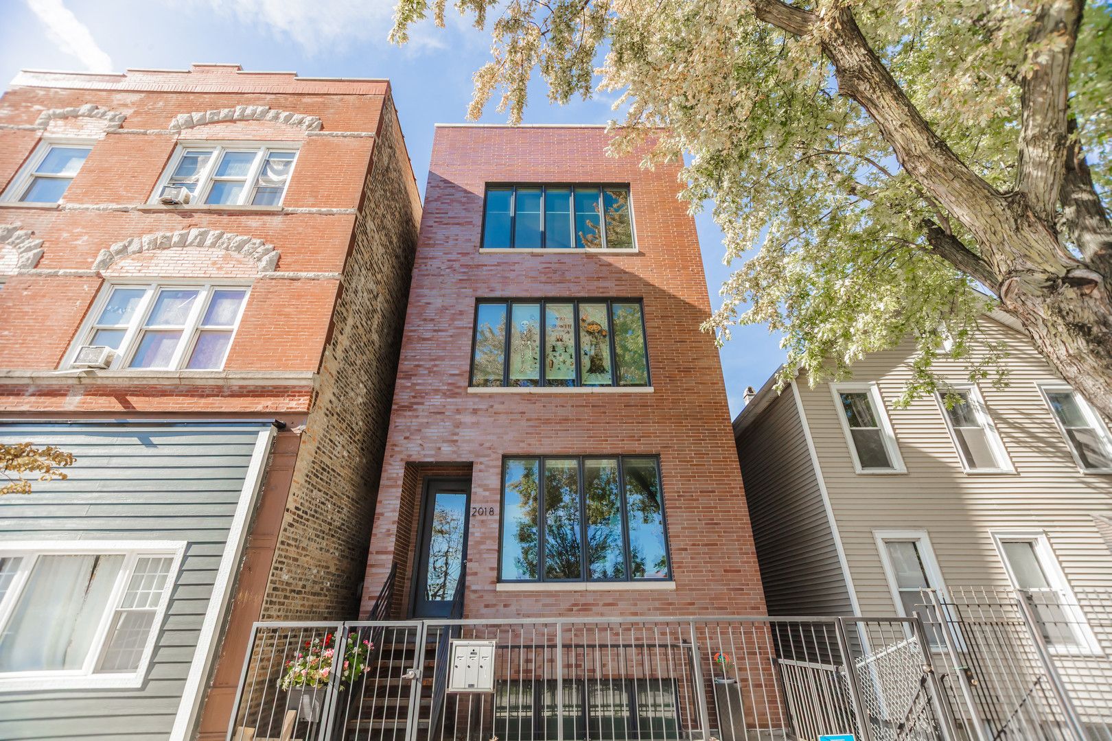 2018 S Loomis Street 3