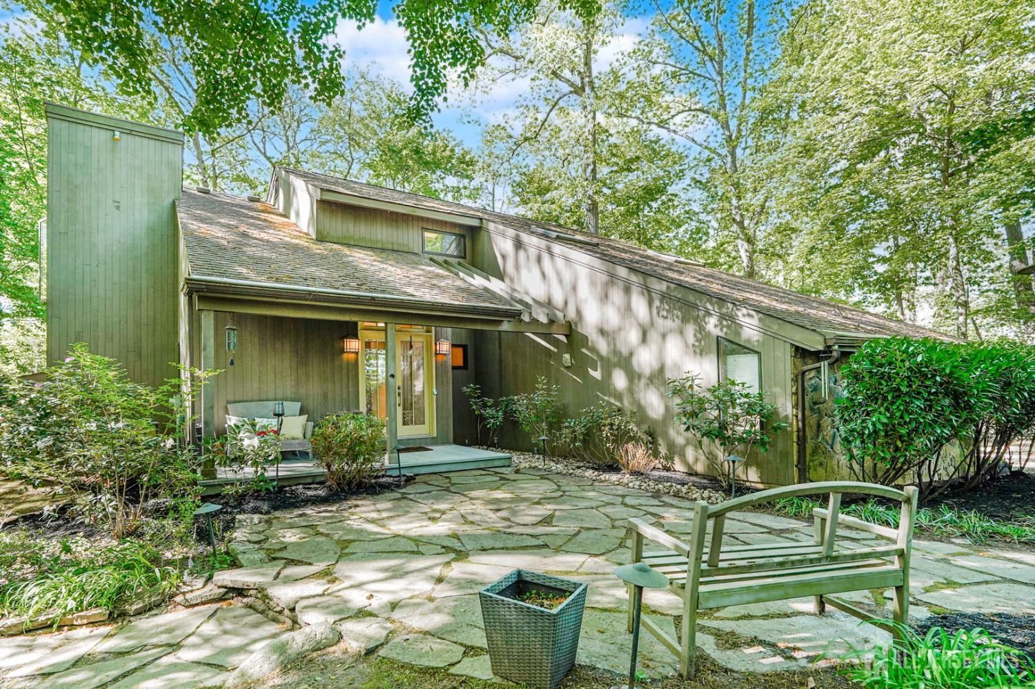 144 Fresh Ponds Road