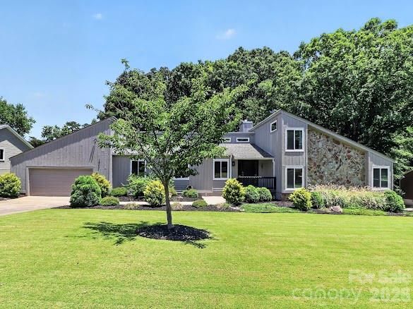 8401 Raintree Lane