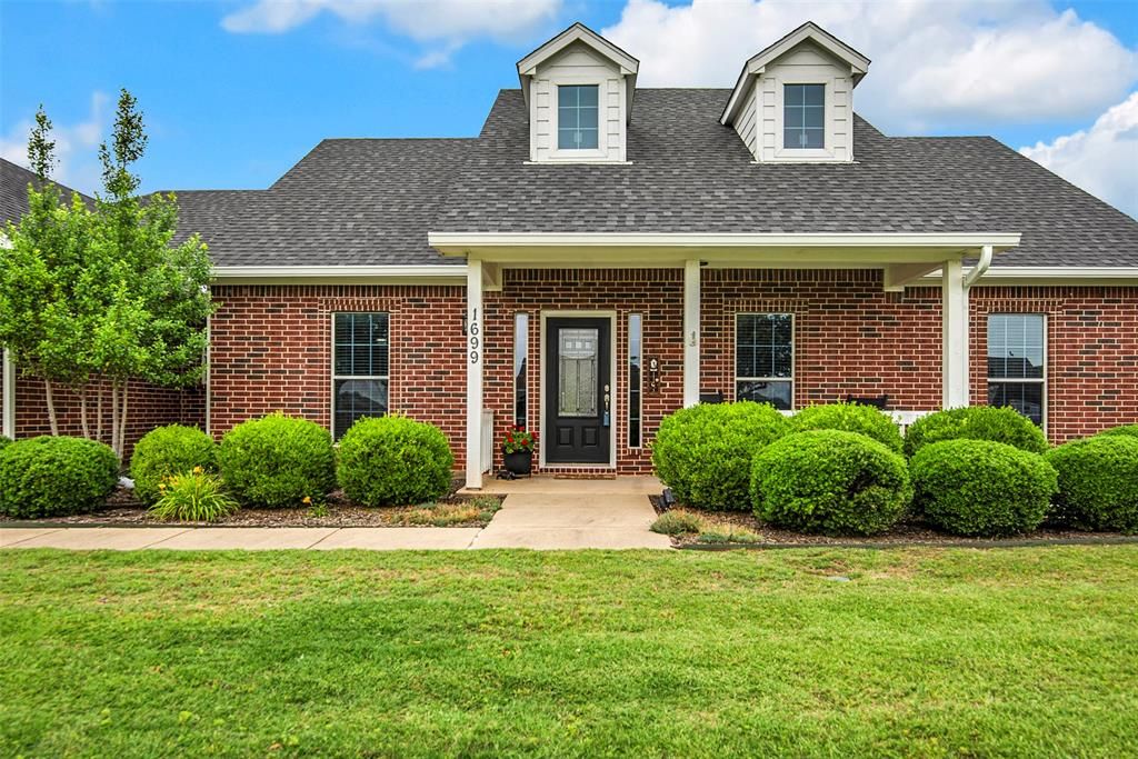 1699 Sportsman Lane