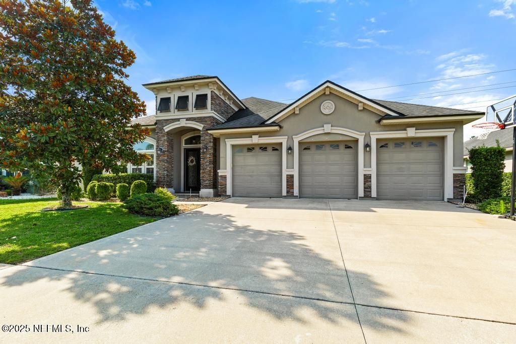 180 Ellsworth Circle