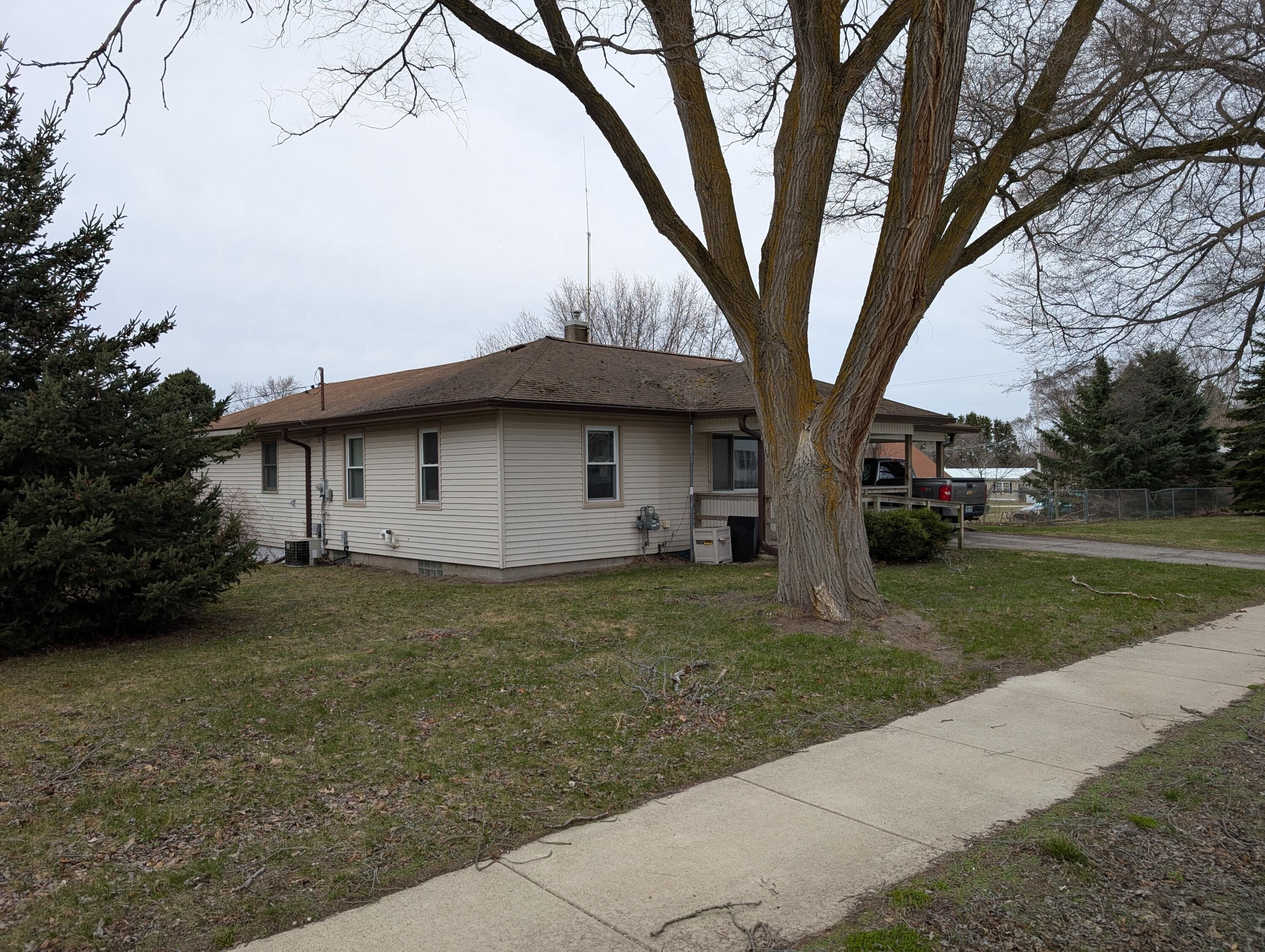 703 6th Street