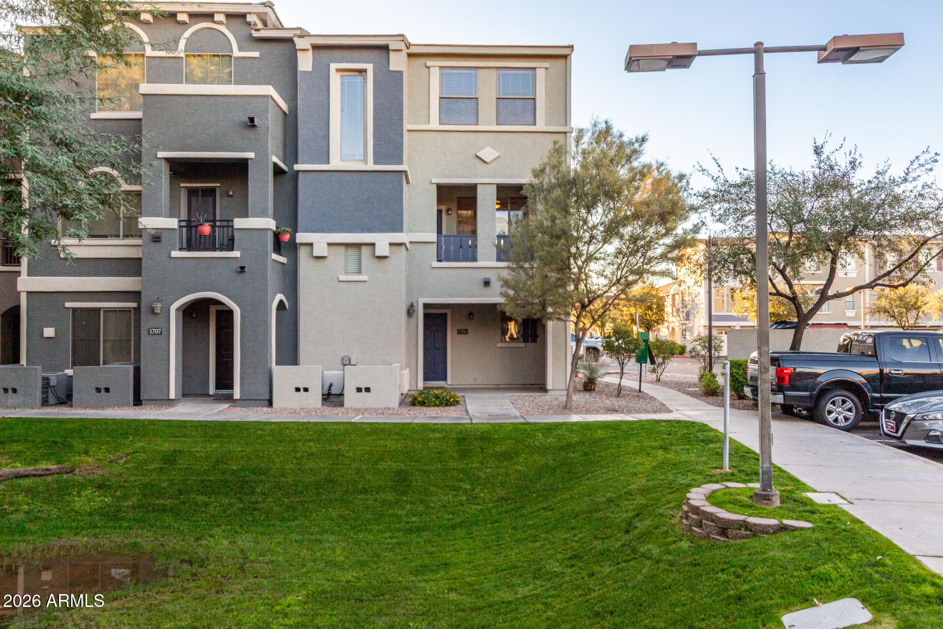 2402 E 5th Street 1706