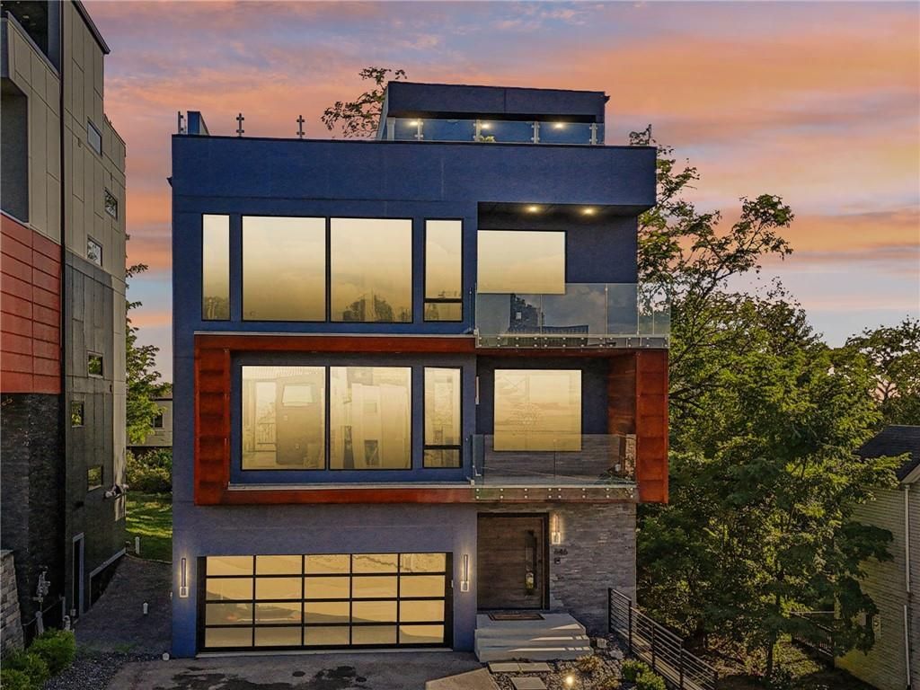 646 Science Street