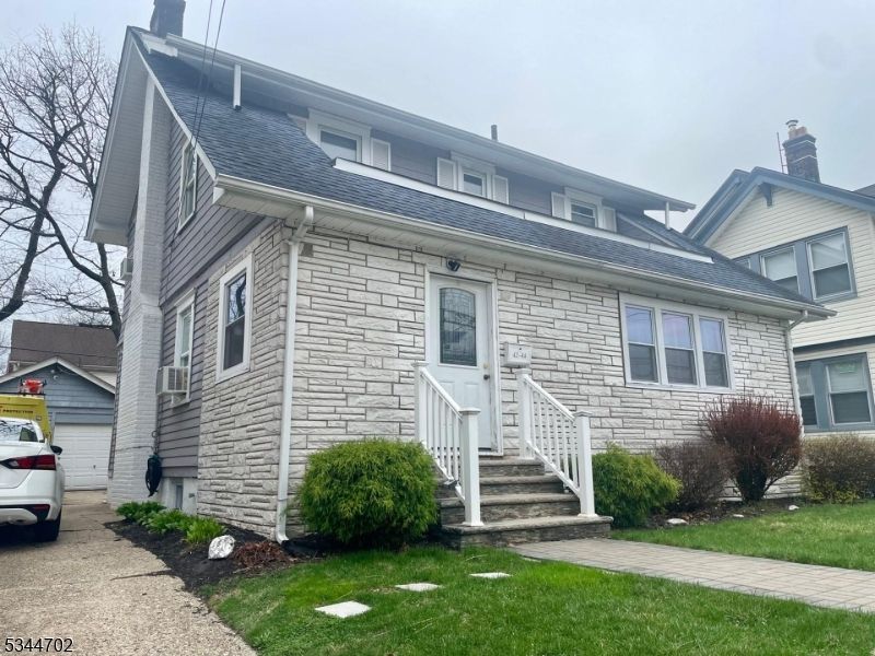 42 Pomona Ave