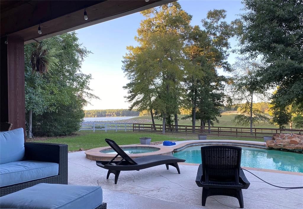 19202 Indigo Lake Drive