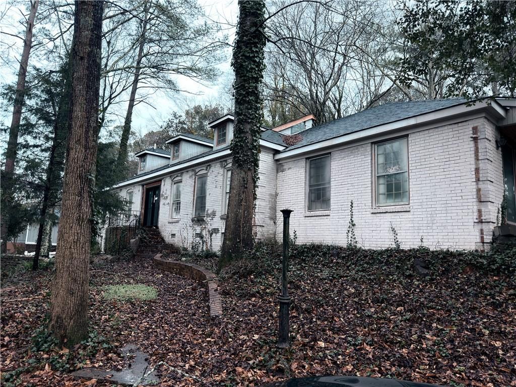 1480 Pineview Lane Nw