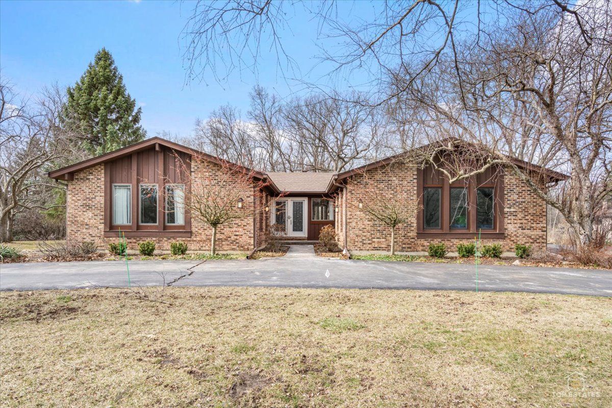 21805 W Hidden Valley Drive