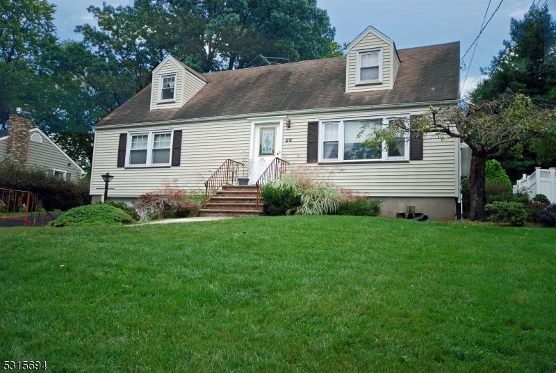 28 Woodlawn Ter