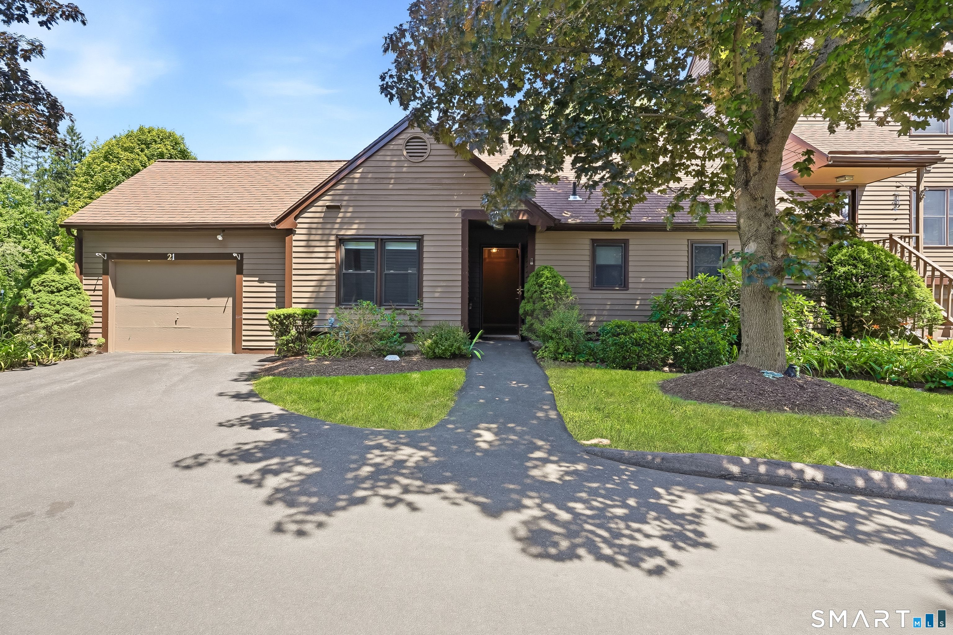 21 Sprucebrook Trail 21