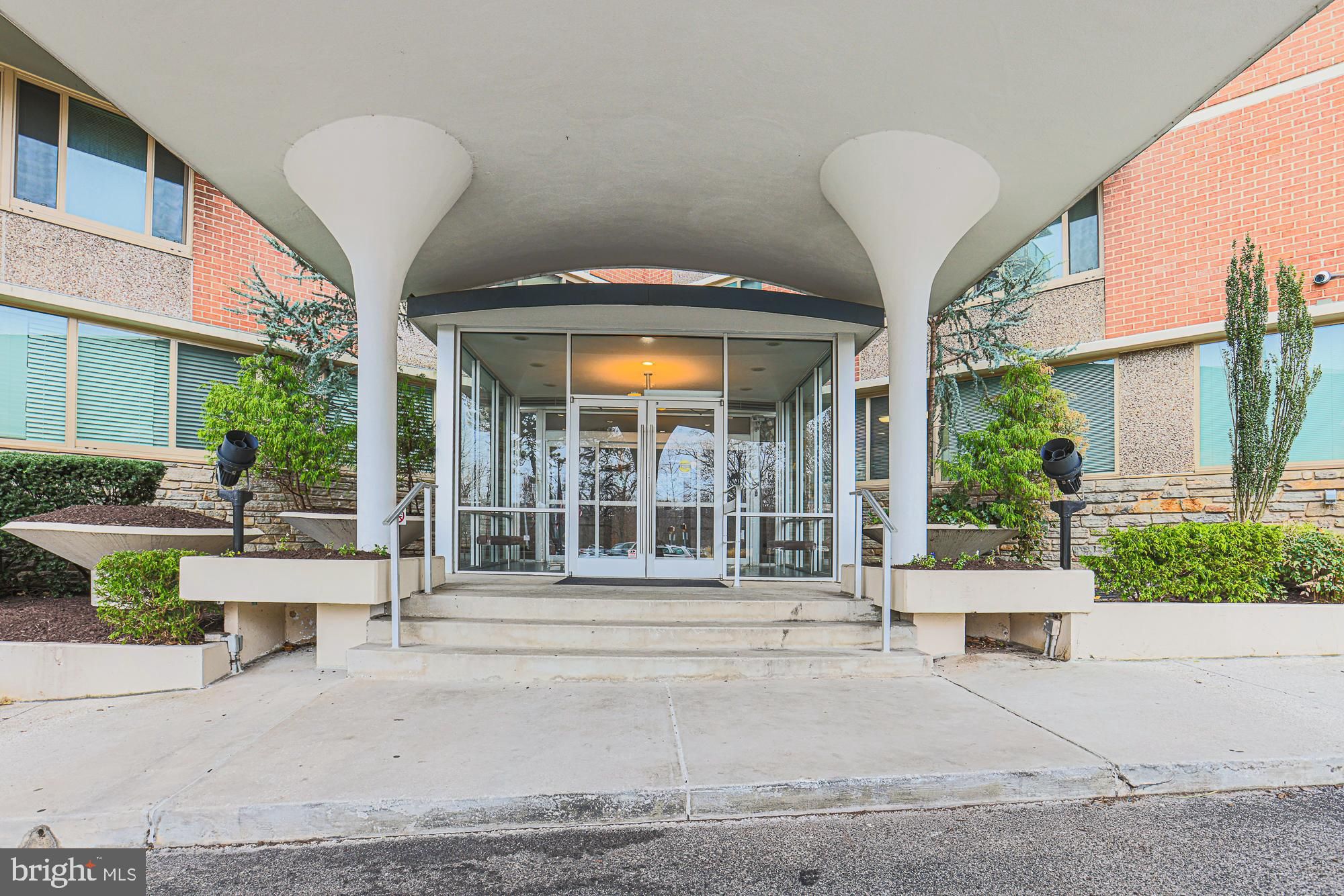 1 E University Parkway 501