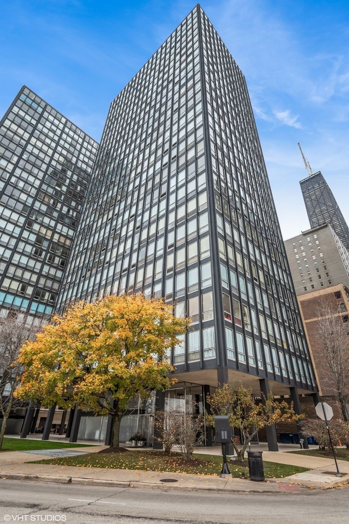 880 N Lake Shore Drive 6AE