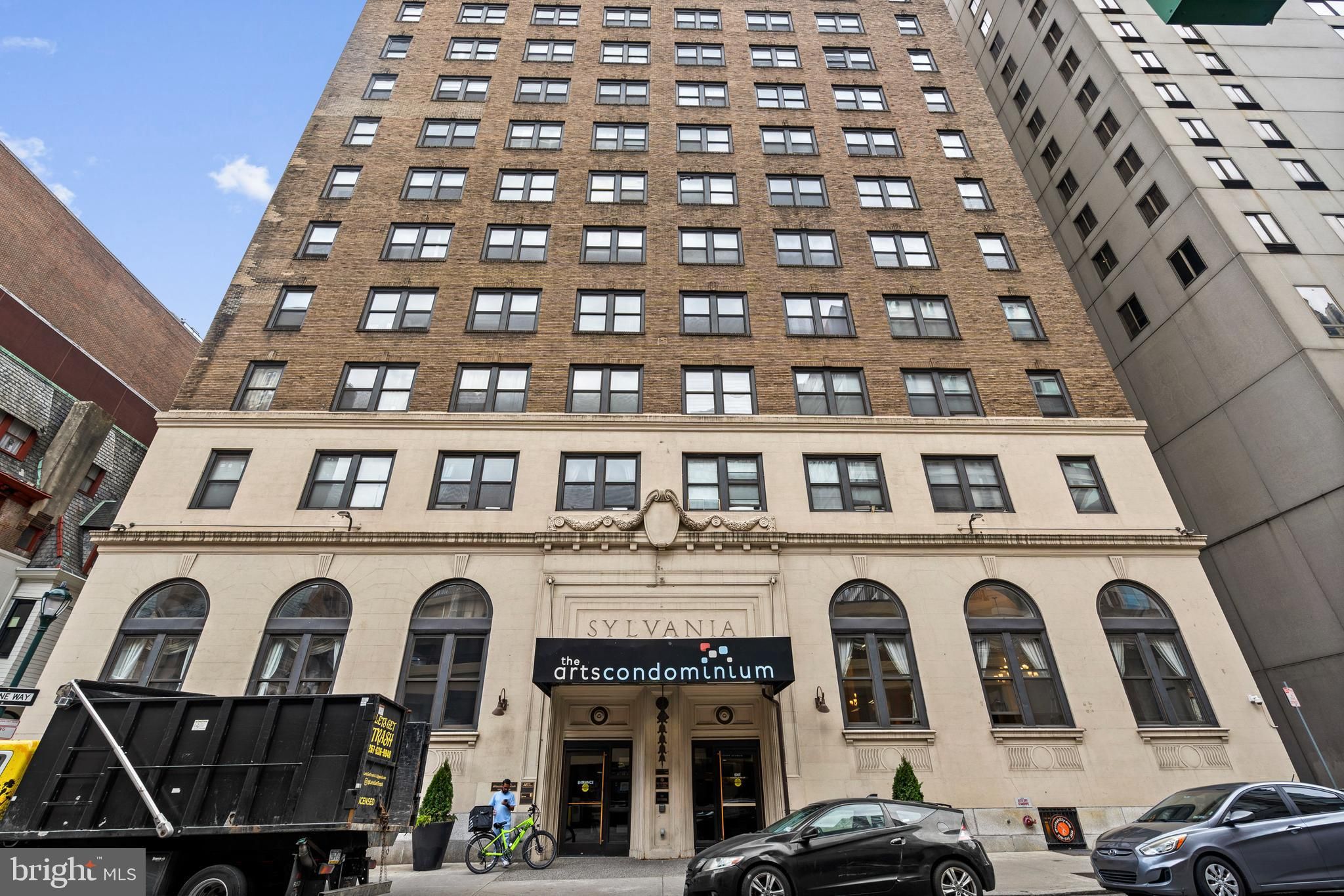 1324 Locust Street 203