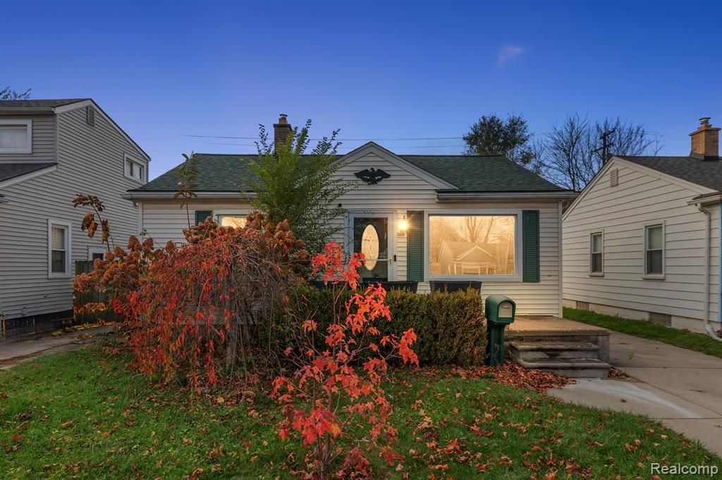 2529 Mcdowell Street