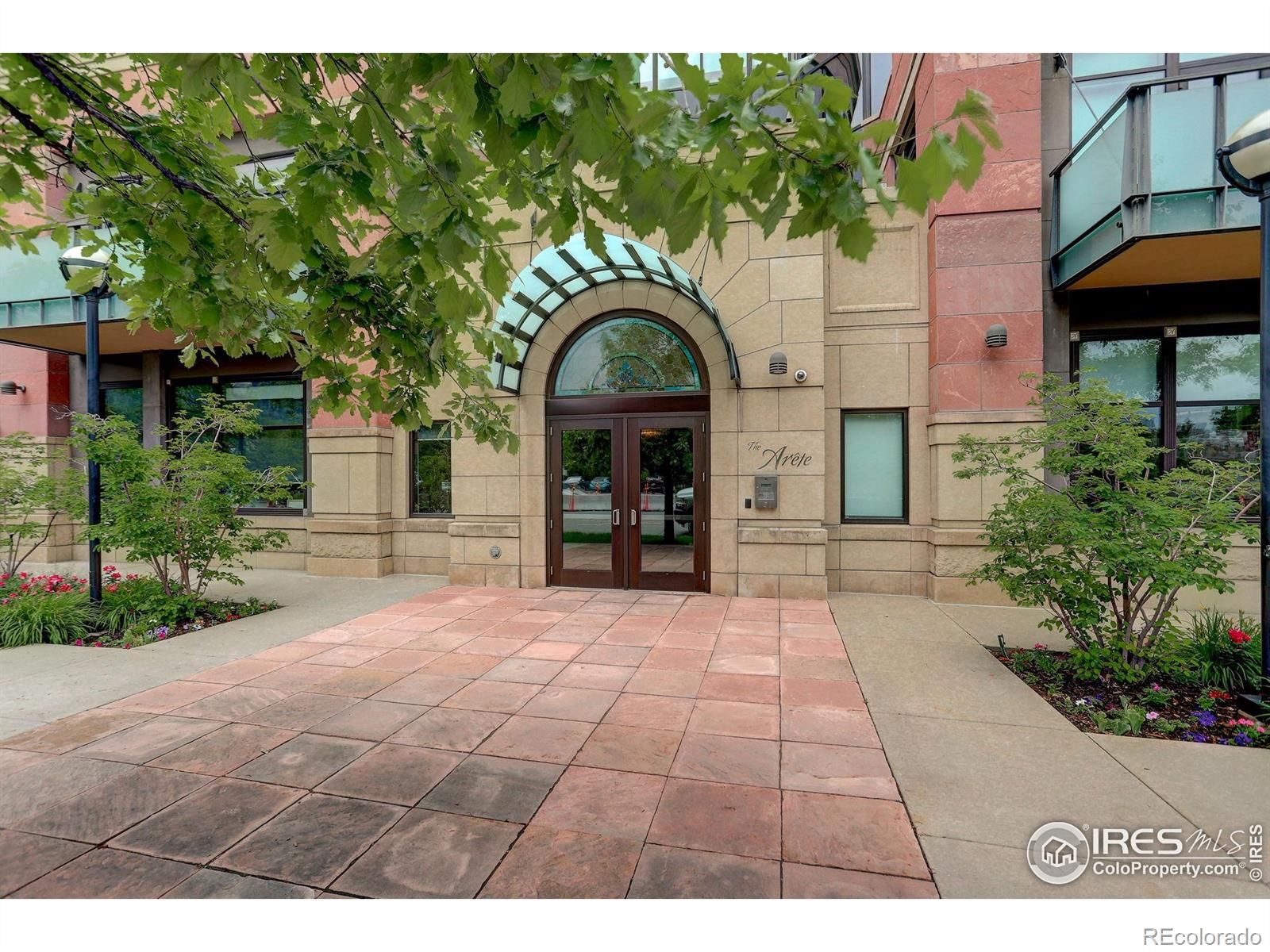 1077 Canyon Boulevard #211