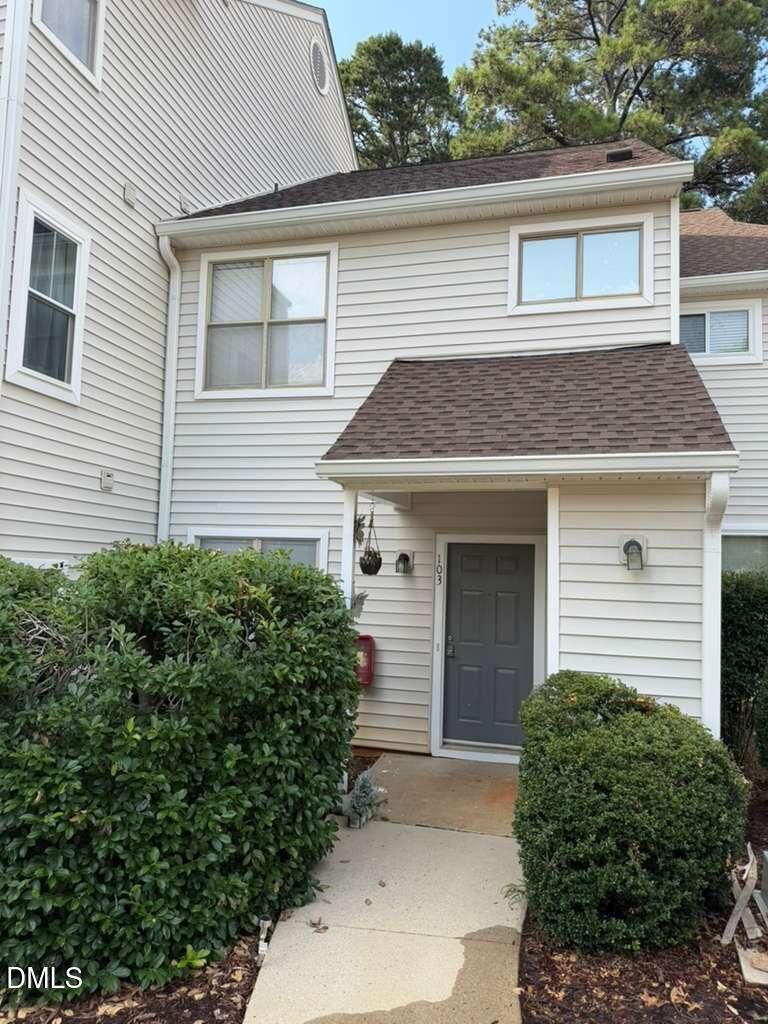 6111 Sunpointe Drive 103