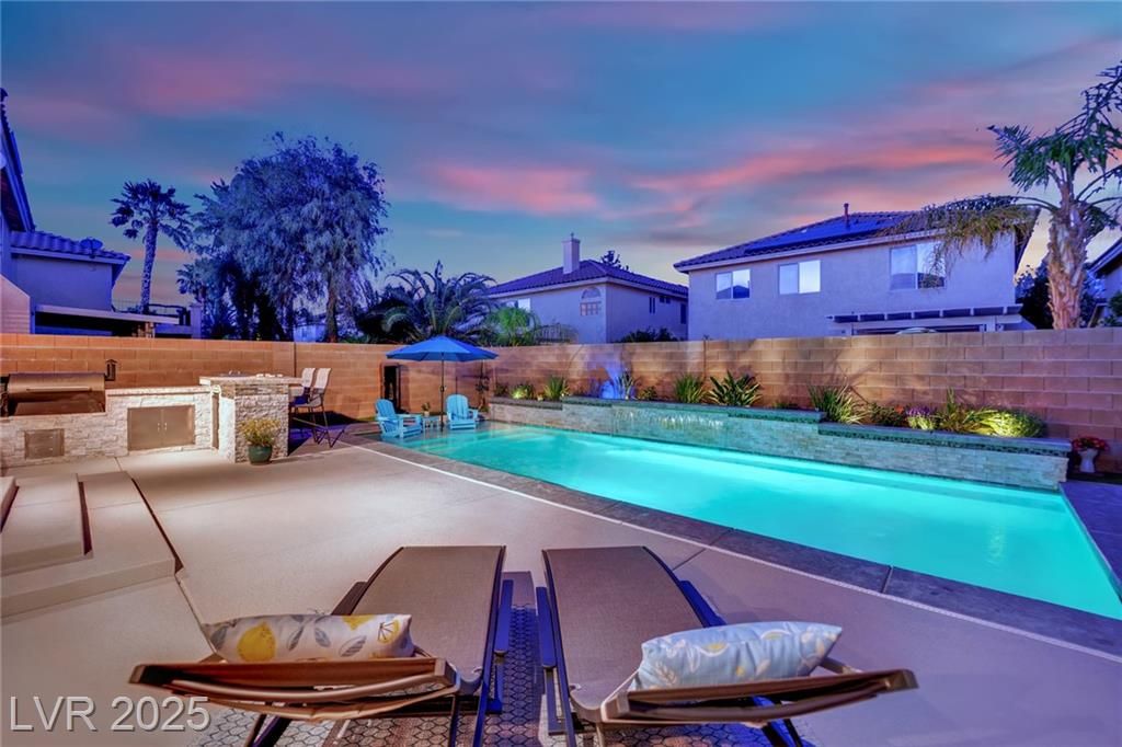 10902 Fintry Hills Street